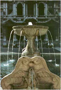 Fontana in piazza S. Pietro